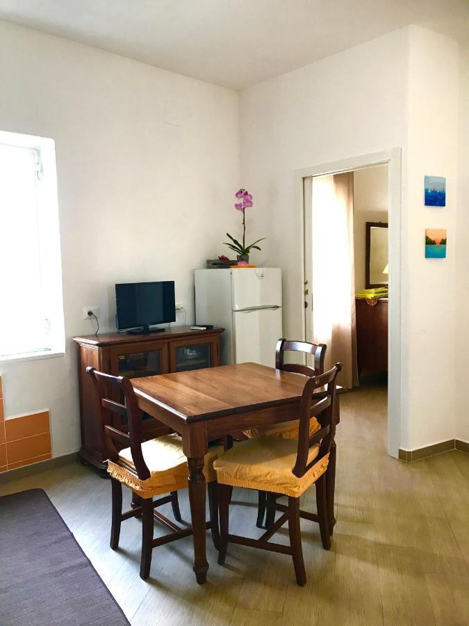 Casette Sul Porto Ischia Bagian luar foto
